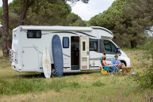 Chausson welcome 28 : Camping-Car des Flandres Chausson Welcome 28 : integral d'occasion contrôle en dépôt-vente