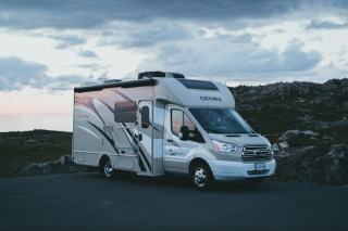 Camping-car profile a Comines : Burstner I T590 occasion