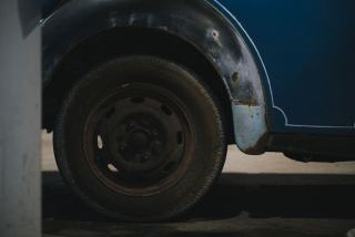 Pneus camping car : pourquoi l'arrêt les use plus que la route